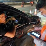 Kekurangan Saldo E-toll Menghambat Laju Lalu Lintas Saat Arus Mudik dan Balik
