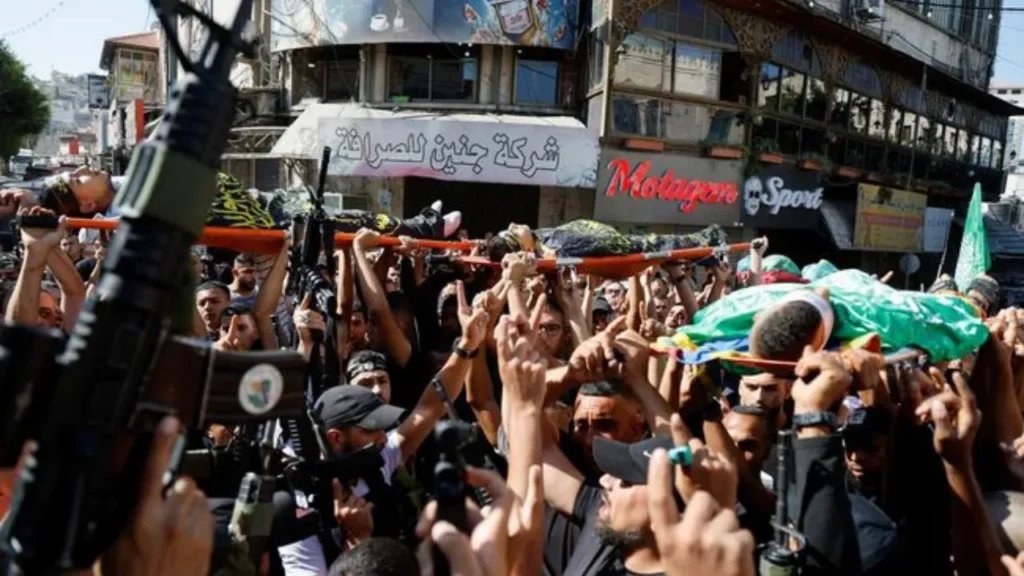Ratusan Warga Palestina Berduka Atas Korban Serangan Israel Baru-baru ini di Tepi Barat
